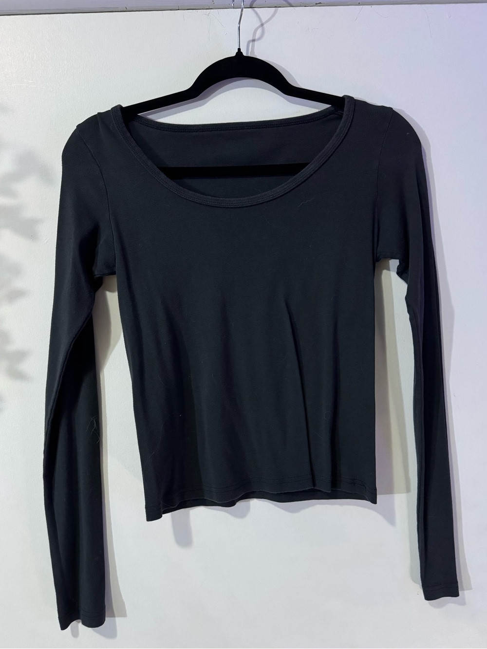 Black Basic Long Sleeve Scoop Neck Women's Top